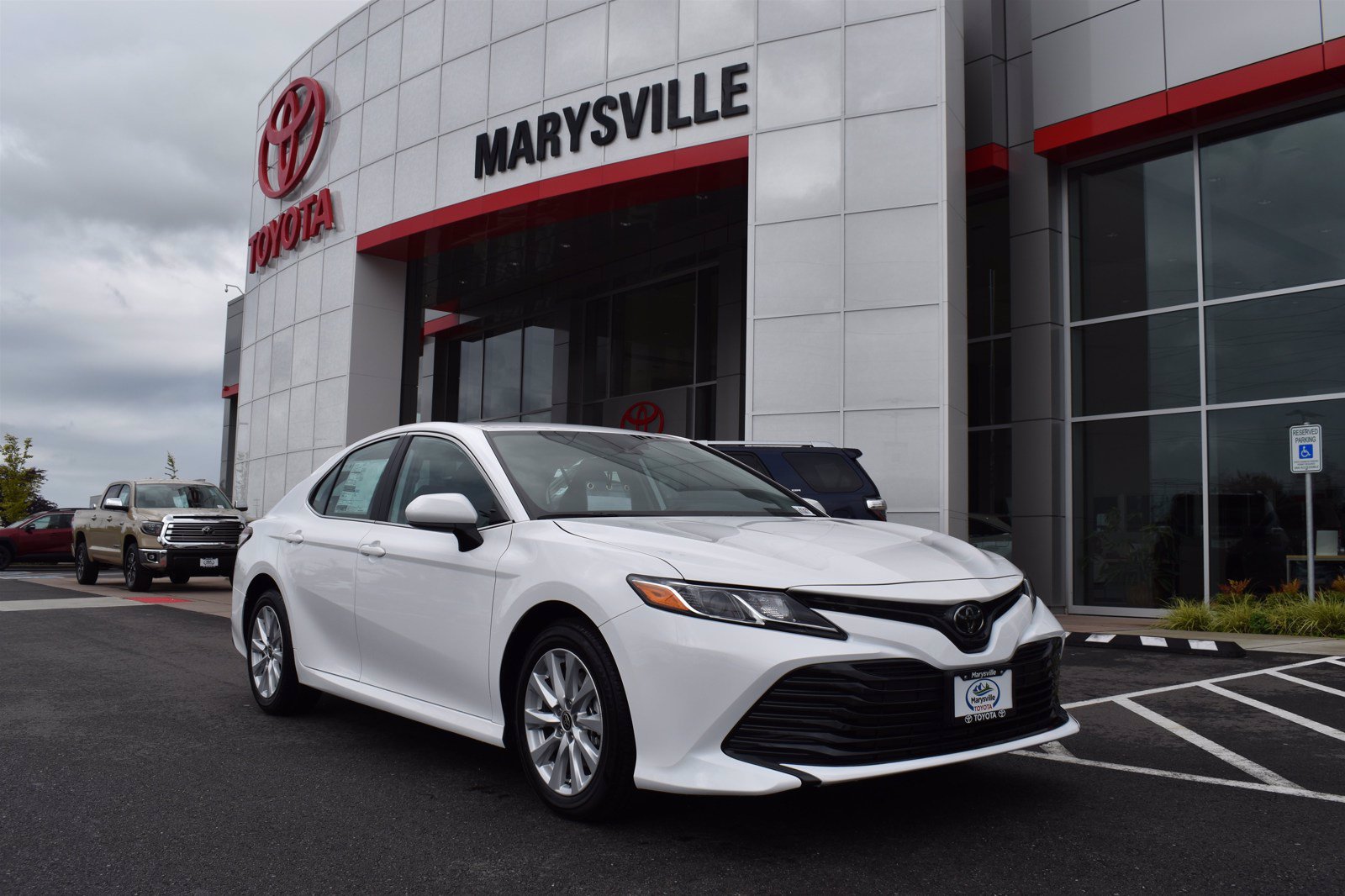 New 2020 Toyota Camry LE FWD 4dr Car