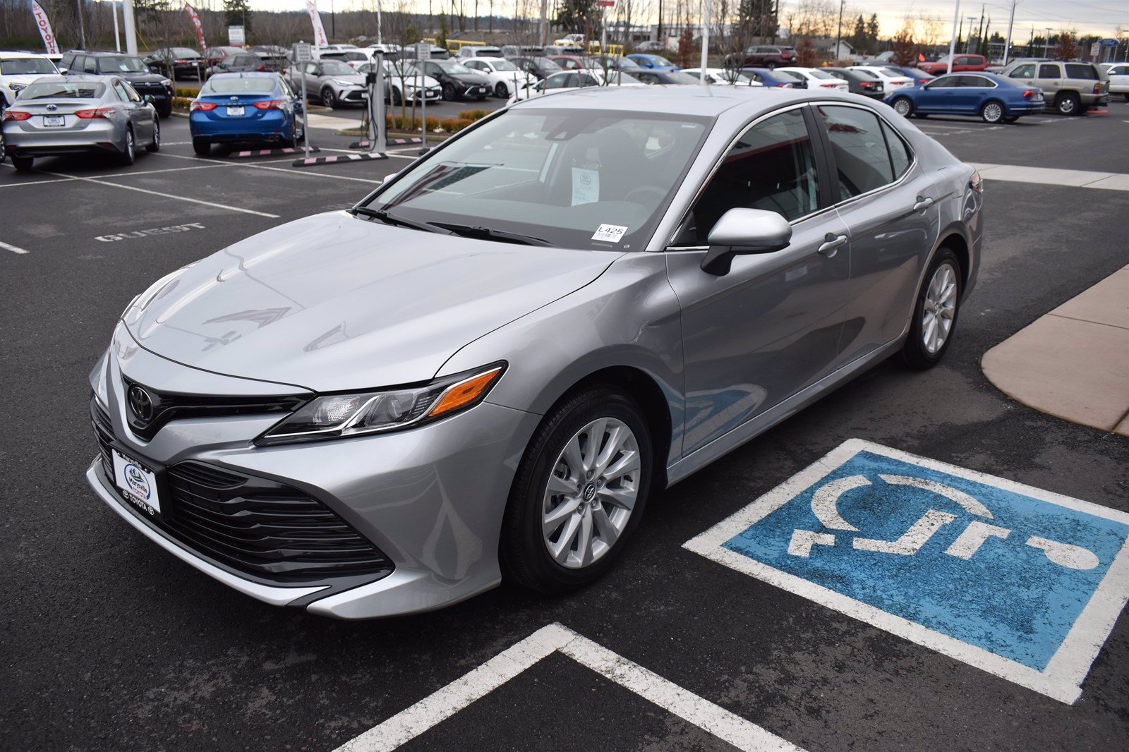 New 2020 Toyota Camry LE FWD 4dr Car