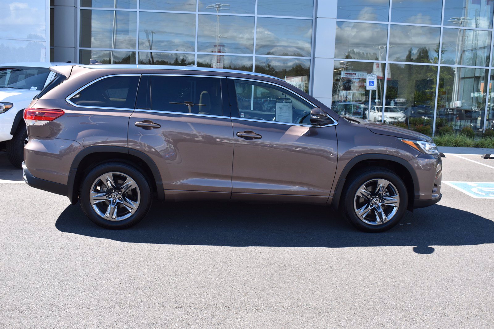 Certified Pre-Owned 2019 Toyota Highlander Limited Platinum AWD Sport ...